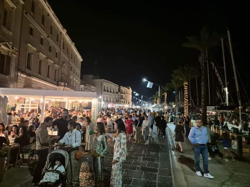 Centro Storico Mare Fuori Villa Brindisi Exterior photo